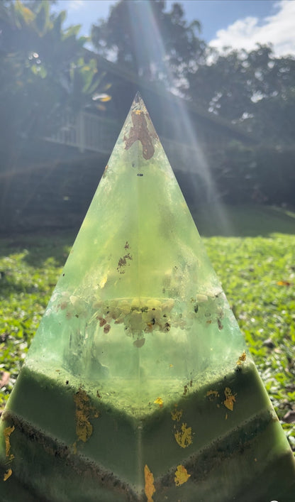 *SOLD* XXL "The Open Heart" 8+ Sided 72° Nubian Pyramid
