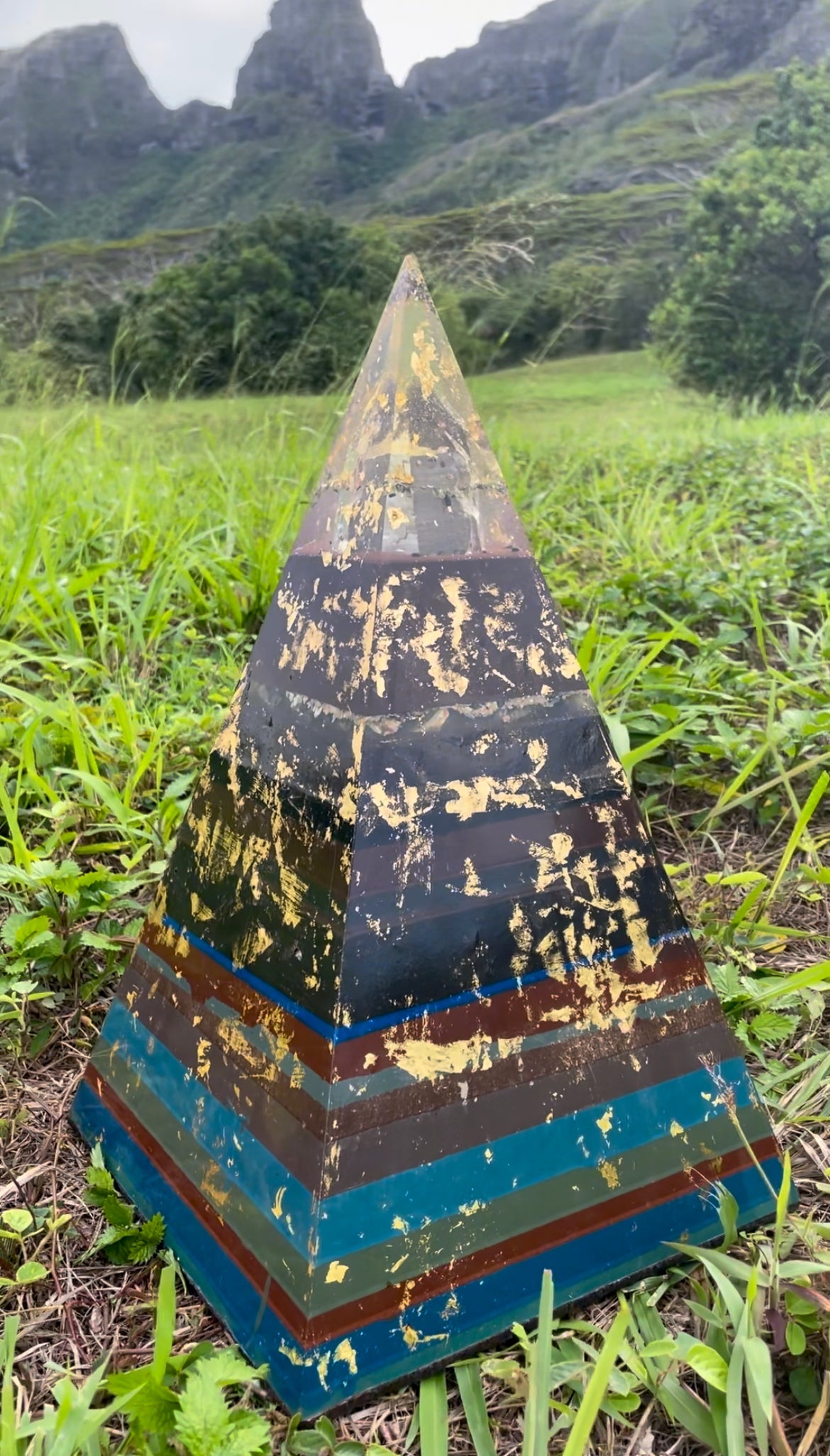 *SOLD* 1 of 1 "Elestial Sight” 8+ Sided 72° Nubian Pyramid