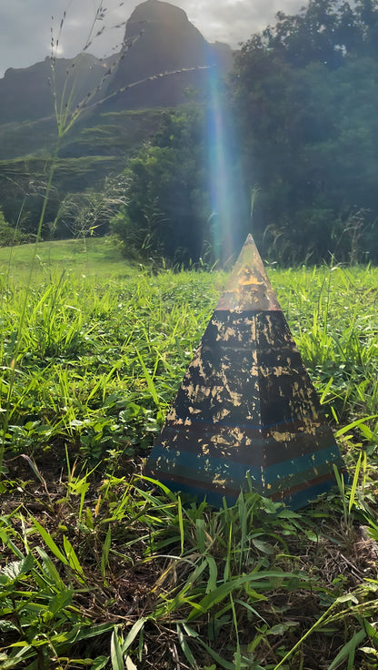 *SOLD* 1 of 1 "Elestial Sight” 8+ Sided 72° Nubian Pyramid